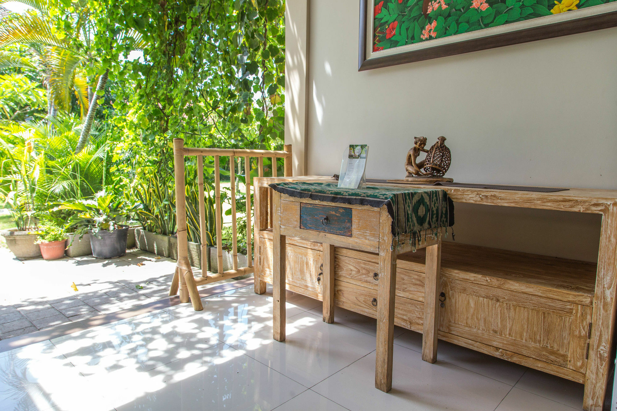 Zen Rooms Kuta Benesari Hotel 3*
