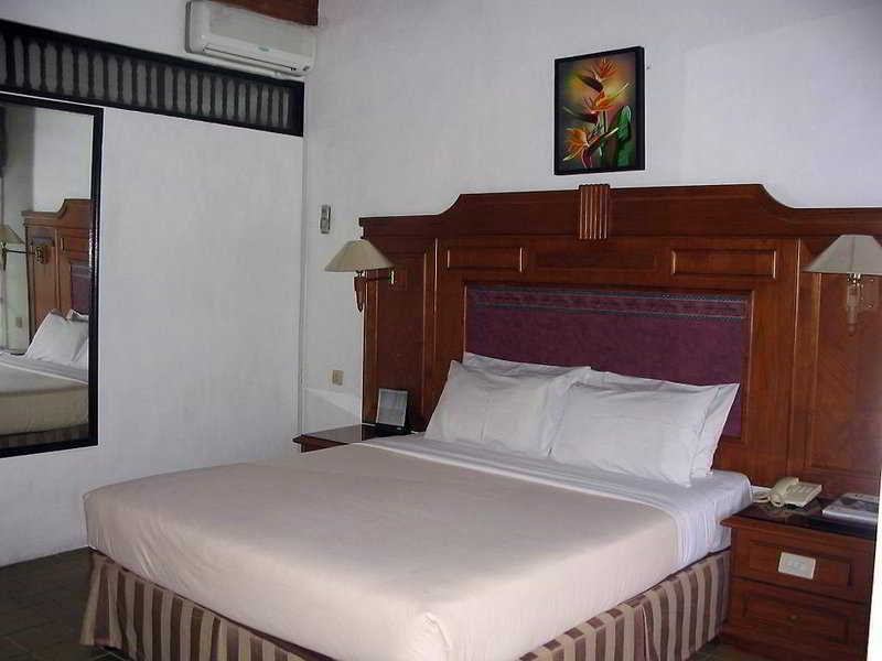Adika Sari Hotel Legian