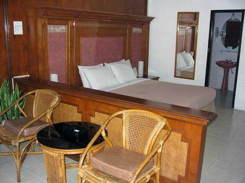 Adika Sari Hotel