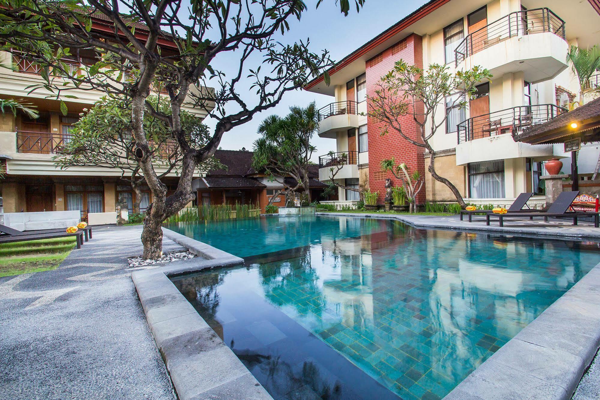 Fourteen Roses Hotel Legian (Bali)
