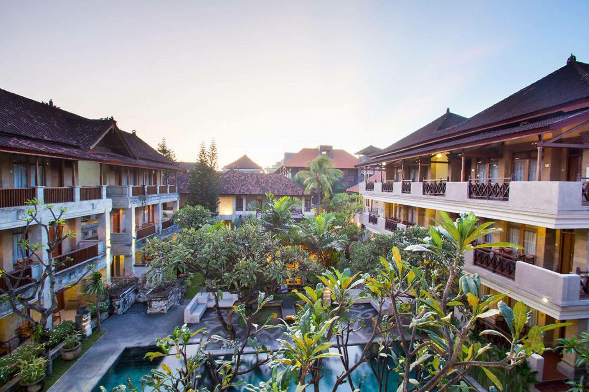 Fourteen Roses Hotel Legian (Bali)
