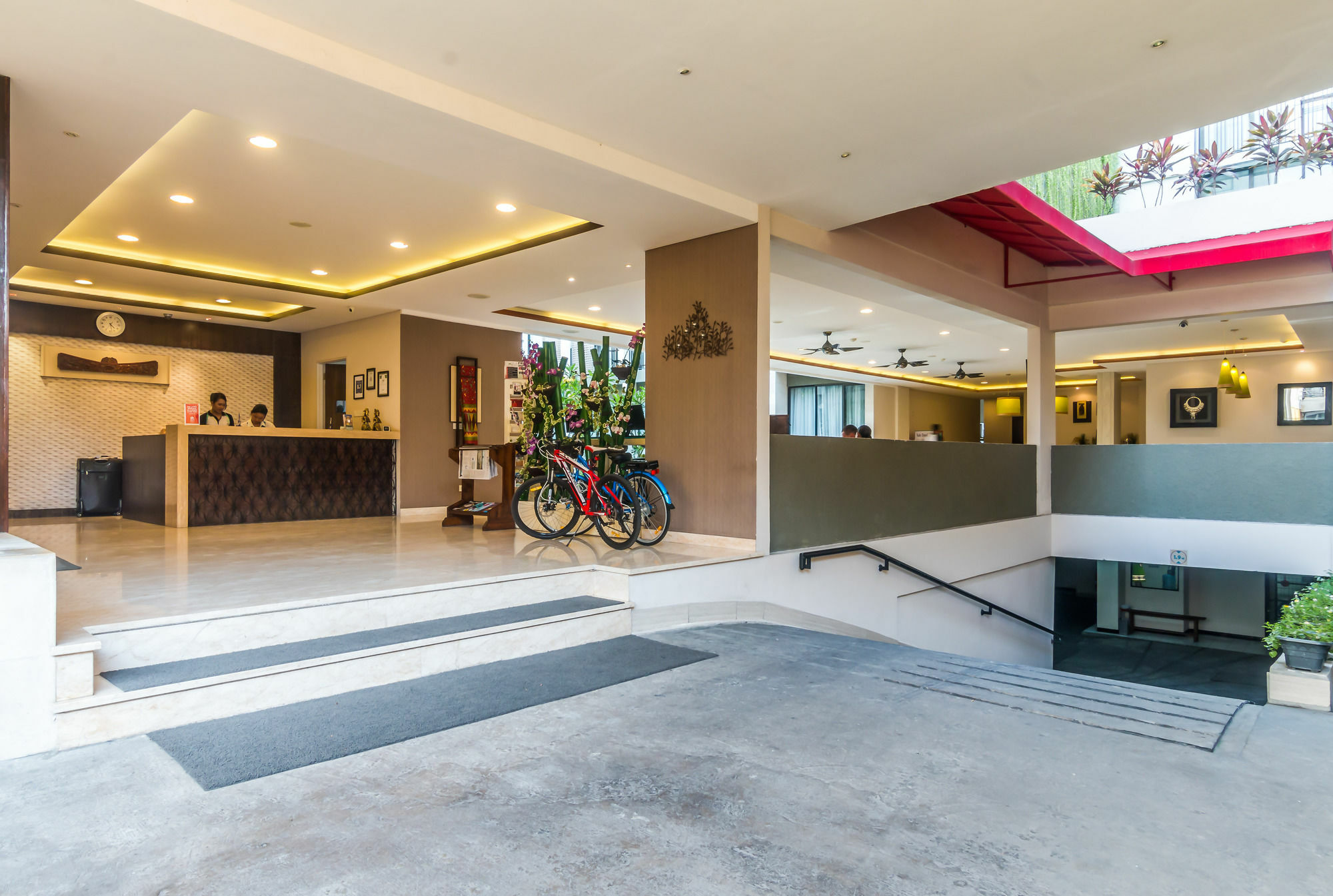 Zen Rooms Kuta Benesari Hotel