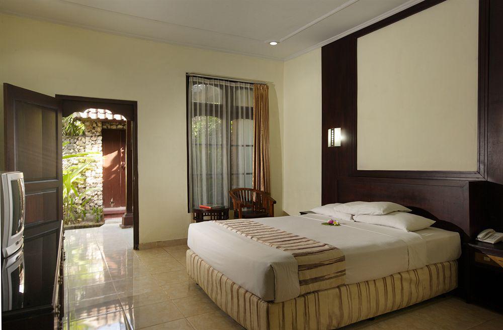Champlung Mas Hotel 4*