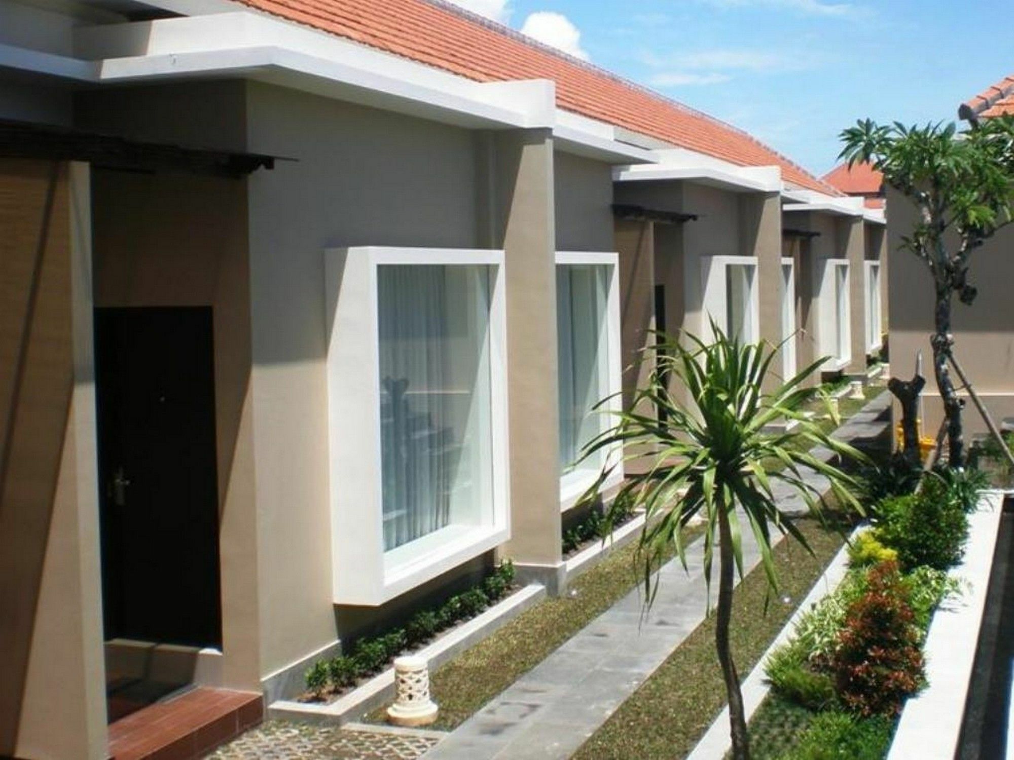 Nida Kuta Seminyak Hotel 3*