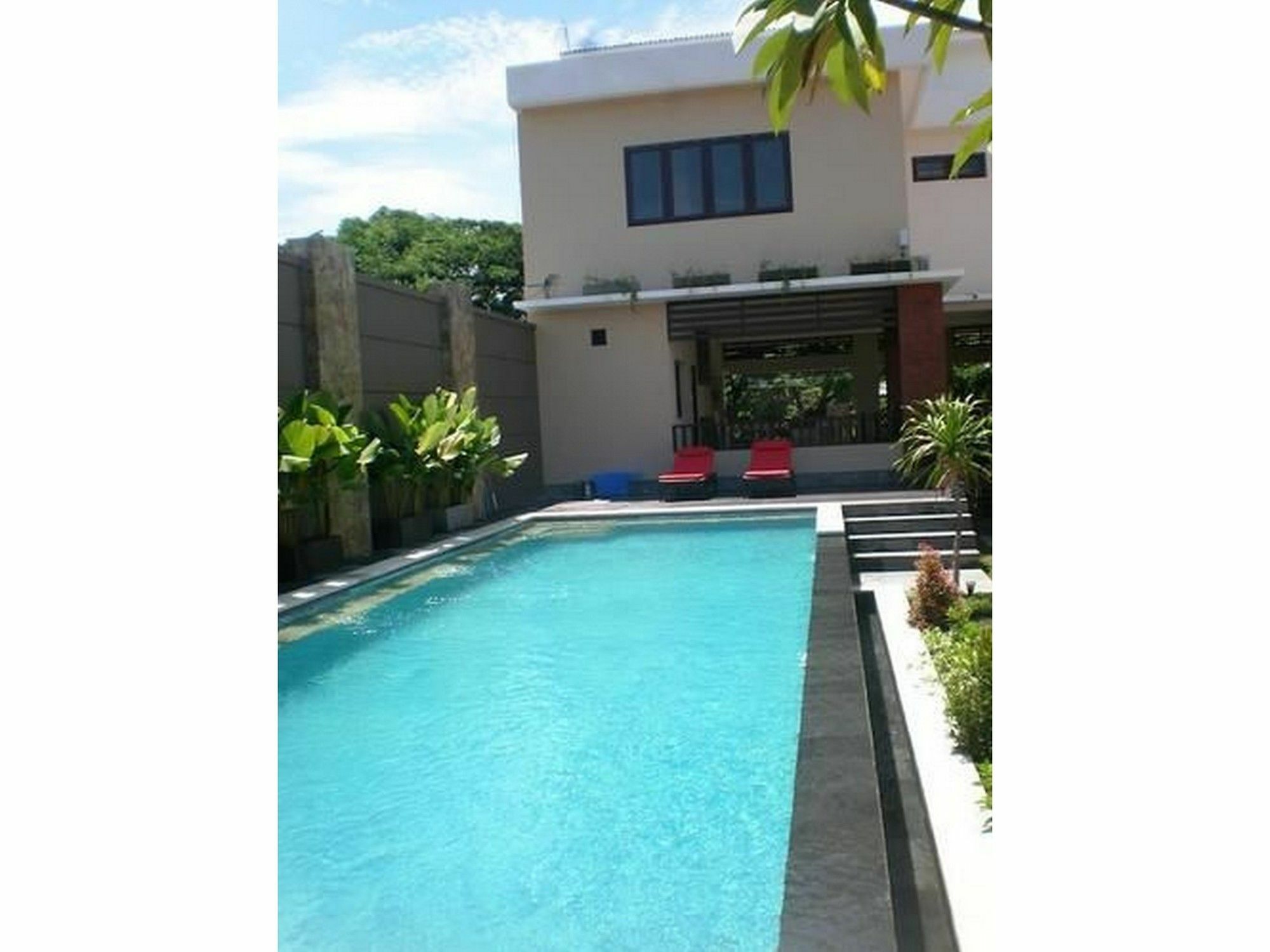 Nida Kuta Seminyak Hotel 3*