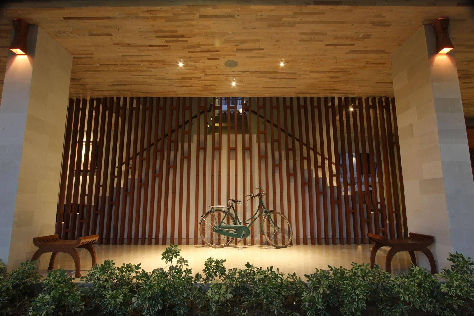 Grand La Walon Hotel Legian (Bali)