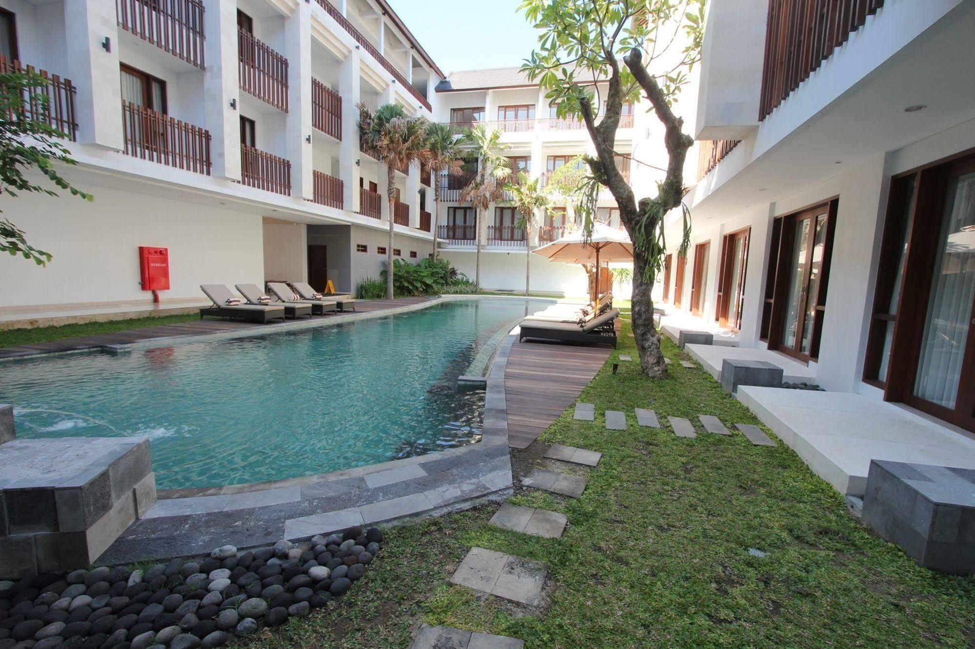 Hotel Grand La Walon 3*