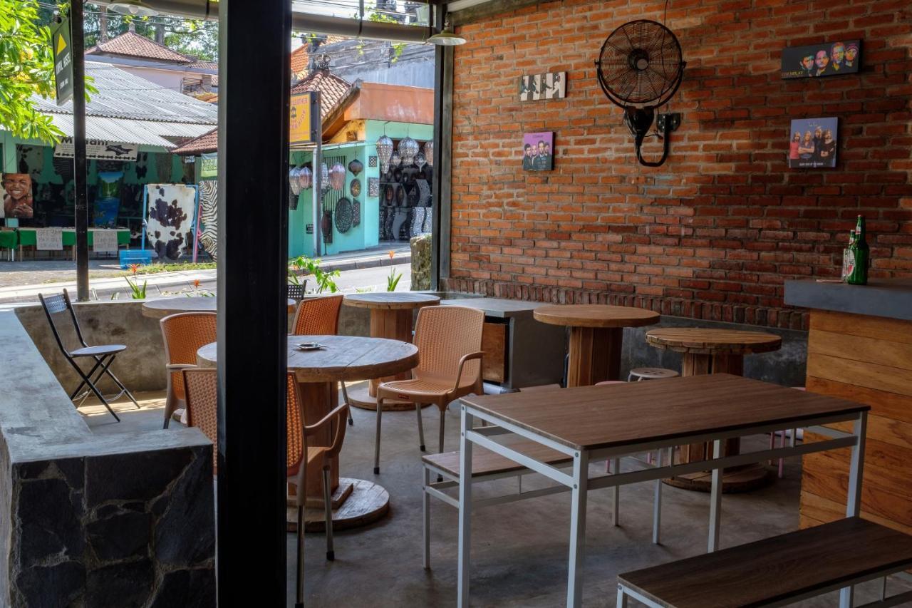 Kumpul Kuta Hostel Legian (Bali)