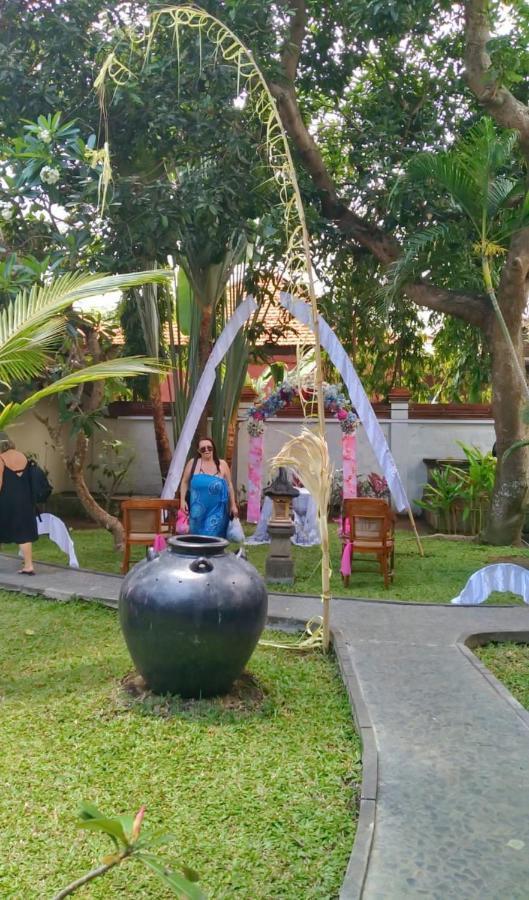 Un's 3* Legian (Bali)