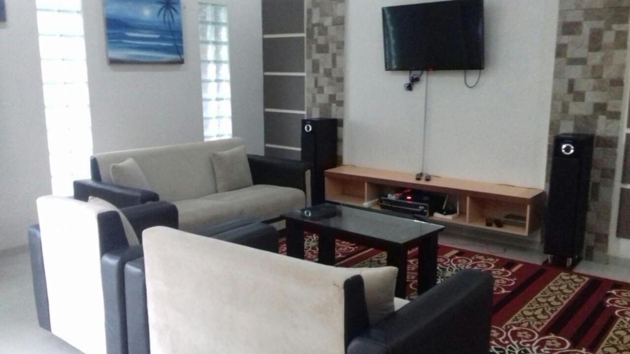 Intan Seminyak Villa *