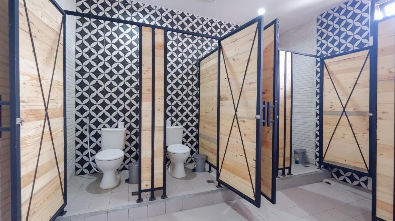 Fello Hostel Legian (Bali)