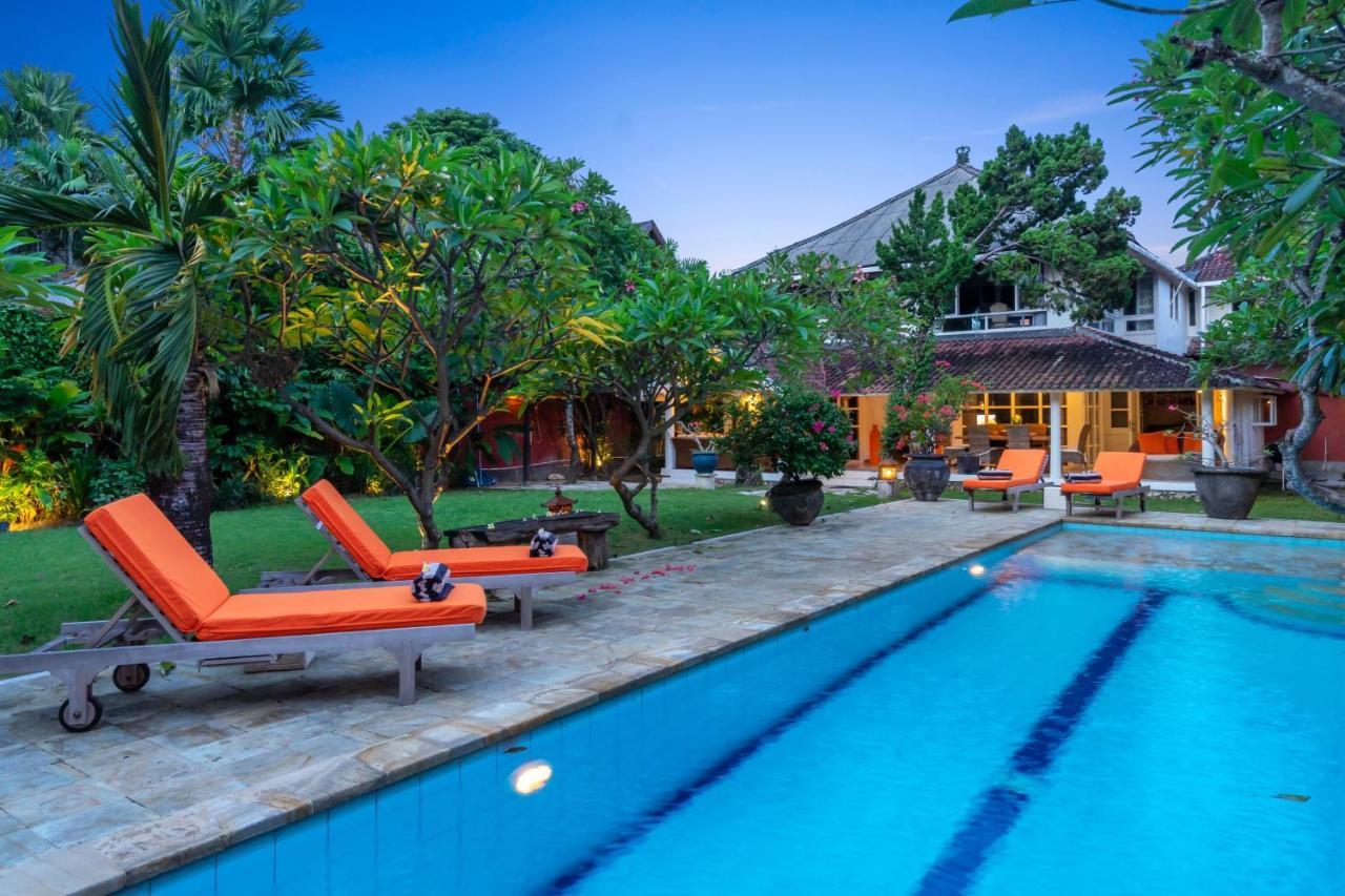 Villa Kubuku Double 6 Seminyak *