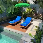 Villa Tenang Legian