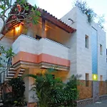 Taman Ayu Town House