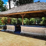 Oyo 90893 Mimpi Bungalows
