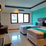 Maharani Beach Hotel
