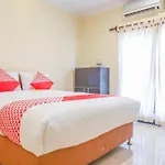 Super Oyo 1654 Maha Bharata Kuta Inn