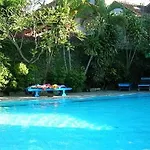 Garden View Cottages Kuta