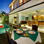 Lacasa Villa Legian