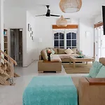 Tropical House - Legian