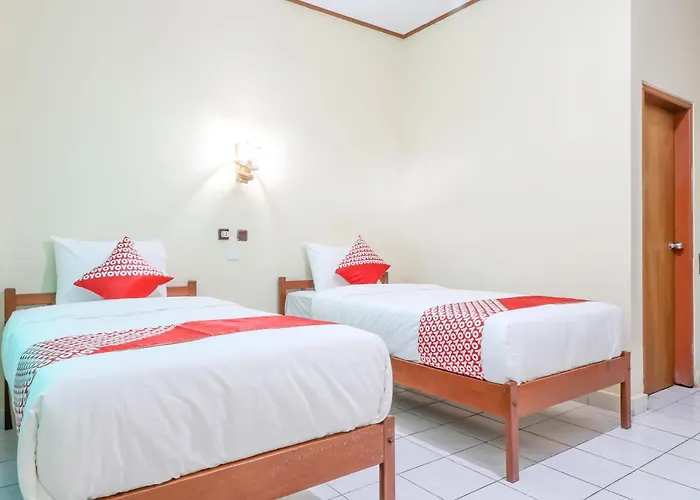 Super Oyo 1654 Maha Bharata Kuta Inn