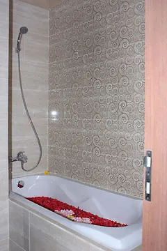 Rivavi Kuta Beach Hotel