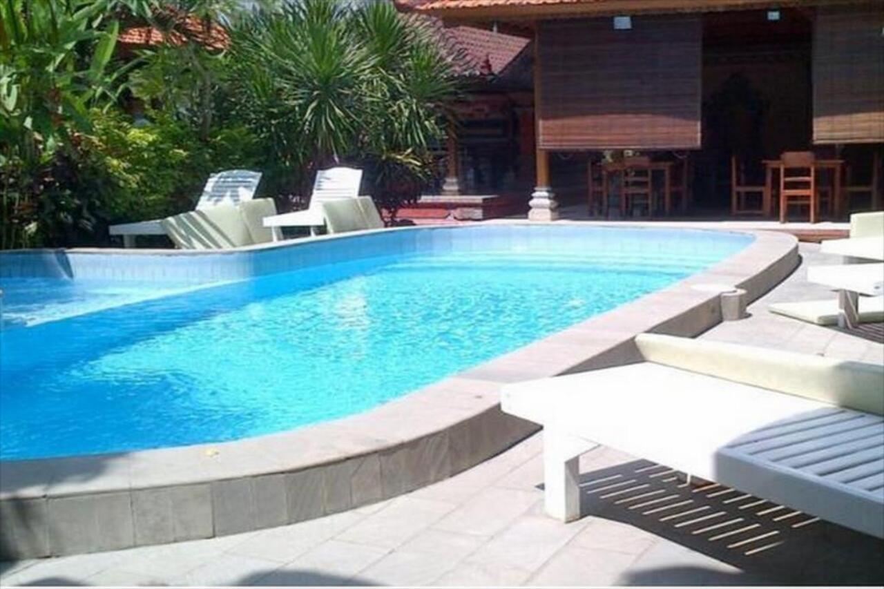 Adus 2* Legian (Bali)