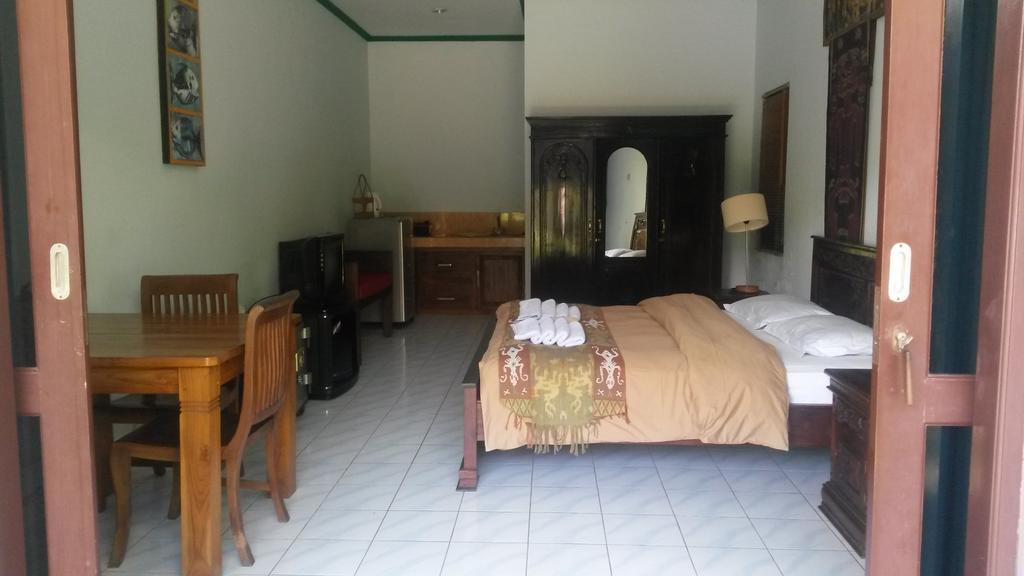 Meriki Hostel *