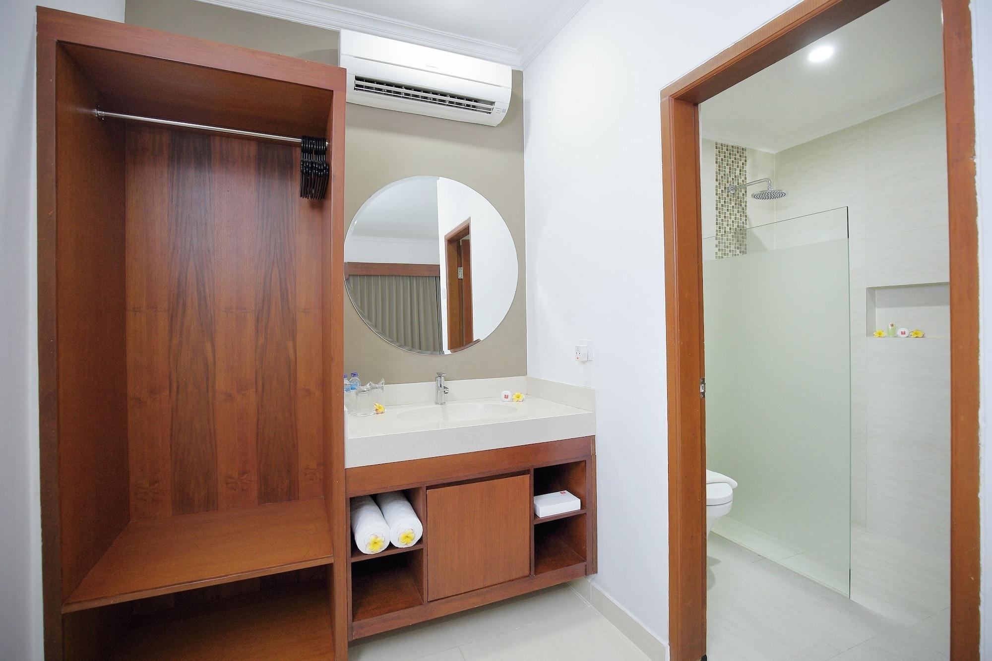 Hotel Dewi Sri Legian (Bali)