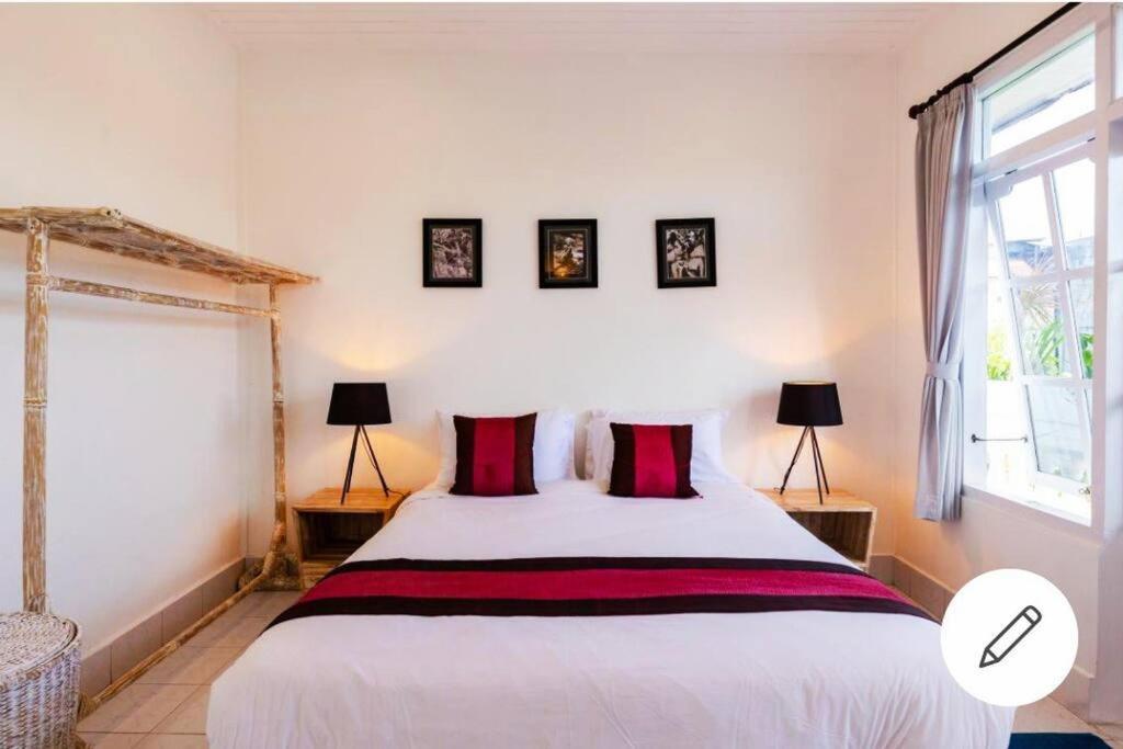 Apartment House *