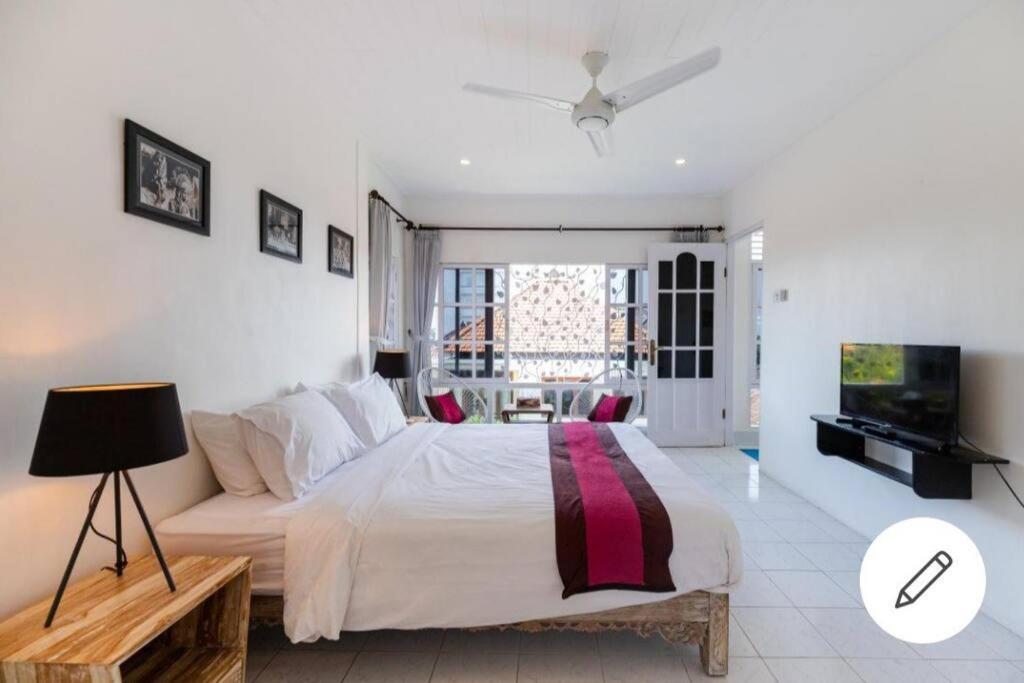 House Apartment *
