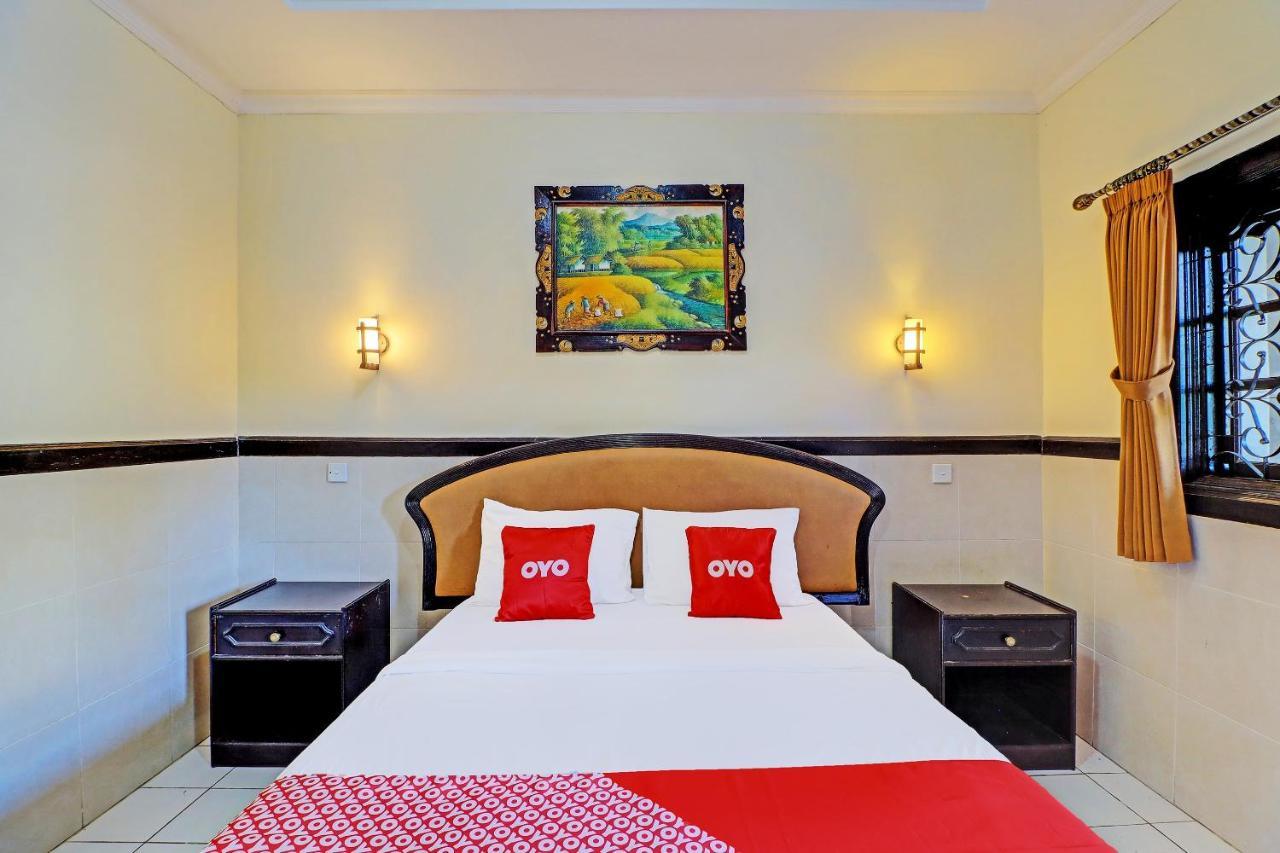 Capital O 91851 Sanjaya 3*
