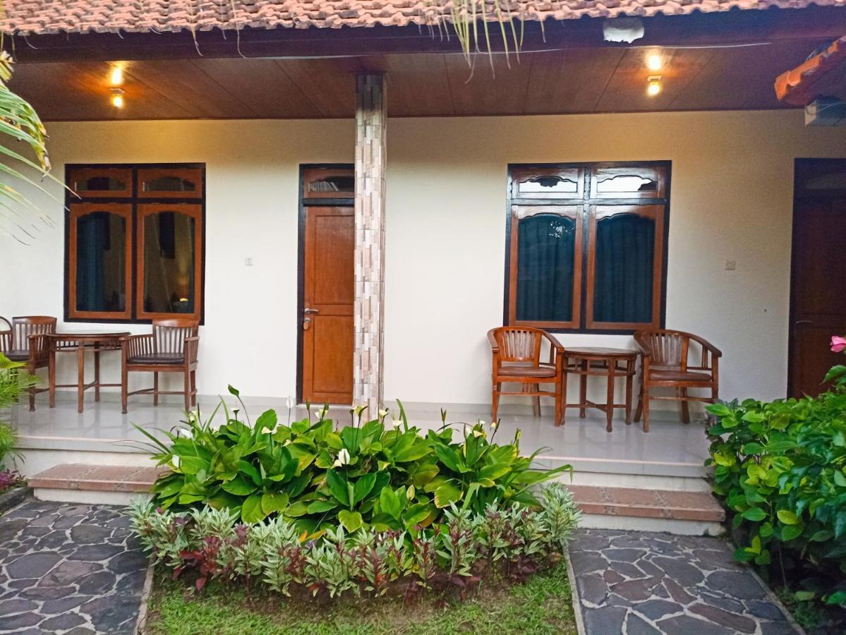 Kusnadi Hotel 3*