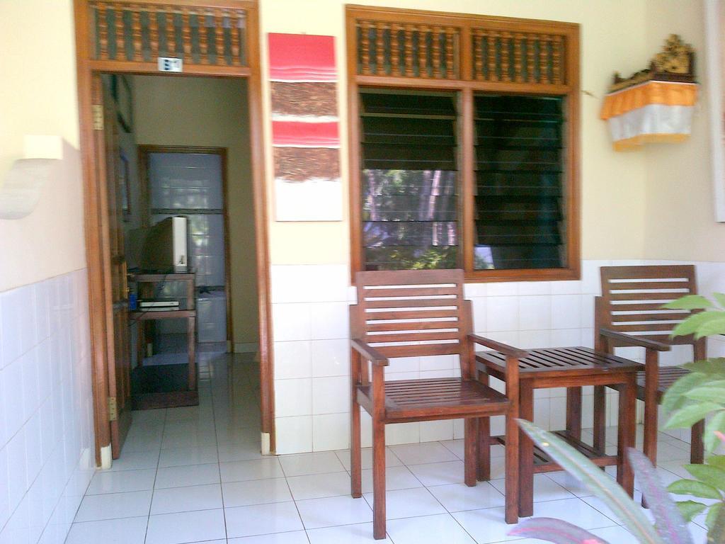 Adus Legian (Bali)
