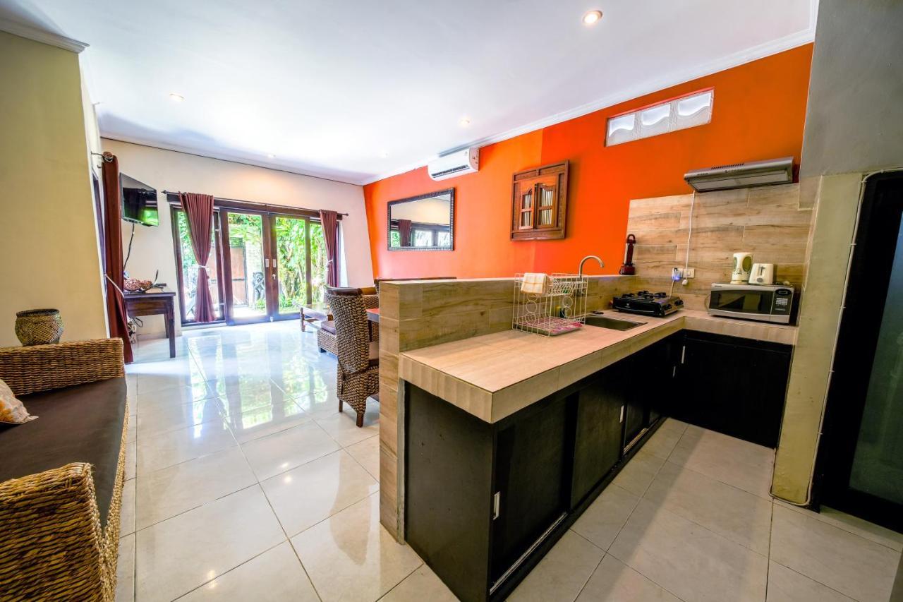 Dewi - - 6 Bedroom - Great Location Villa Legian (Bali)