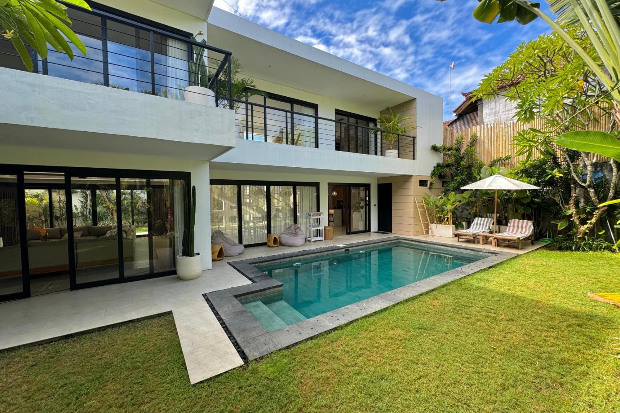 Admire - A Luxury Private With Pool * Legian (Bali)