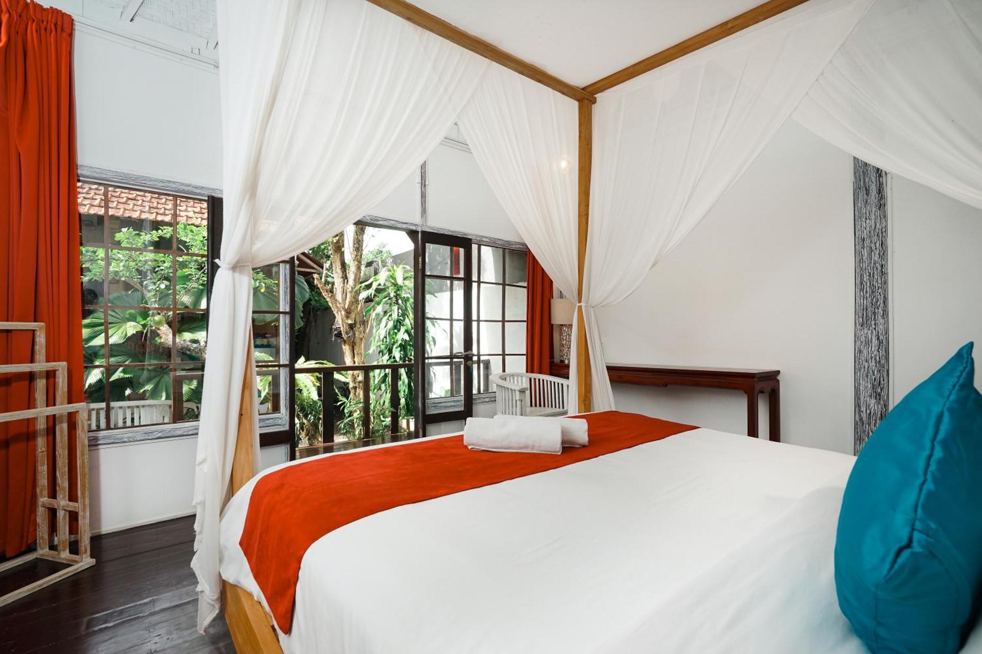 Villa Pagoda, Sumptuous 4br With Tropical Vibes In Seminyak