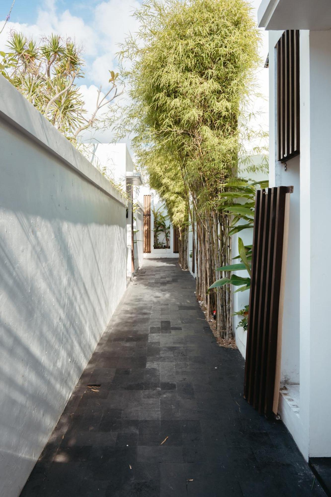 Anari Kuta * Legian (Bali)