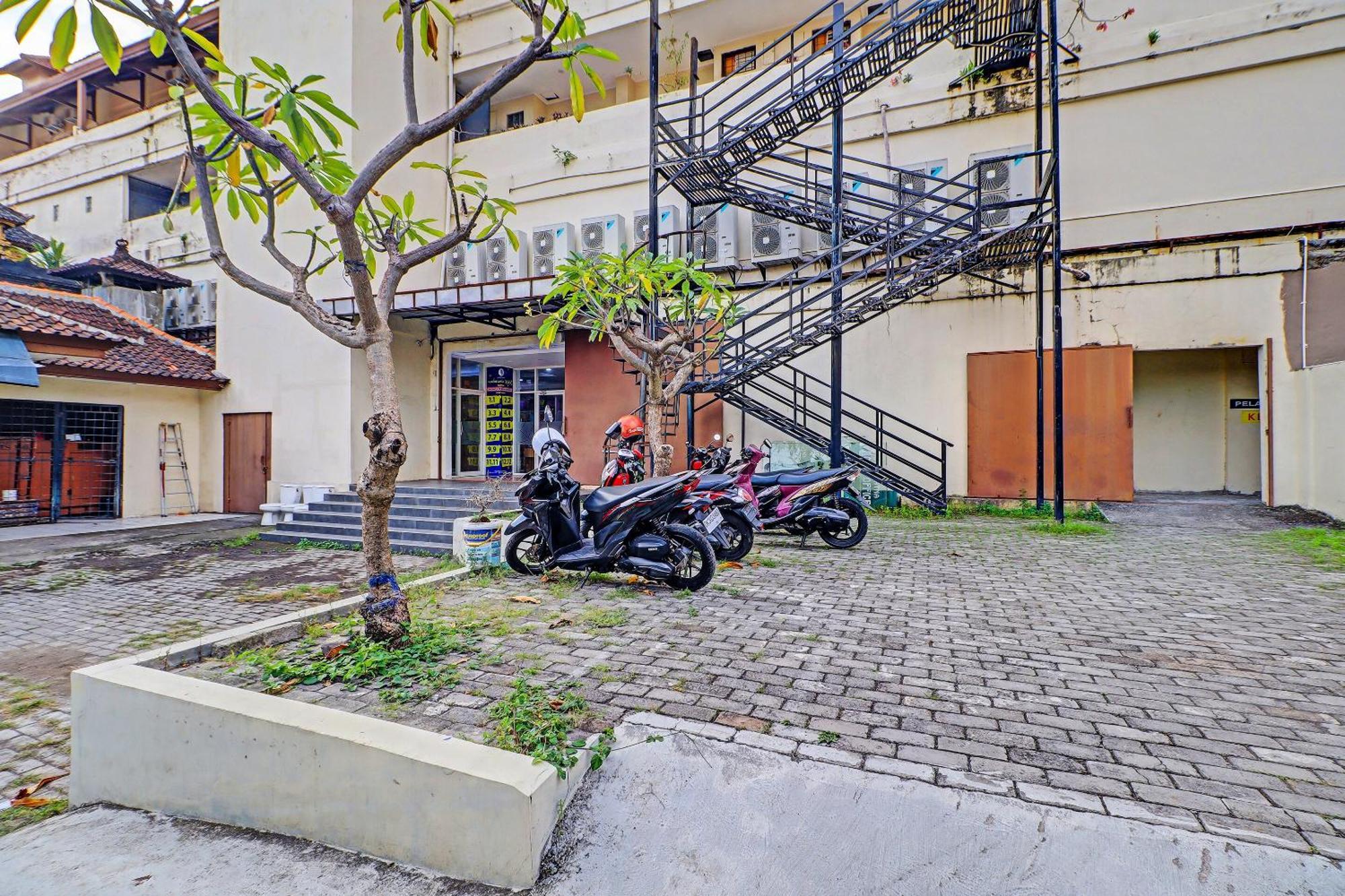 Simalem Hotel
