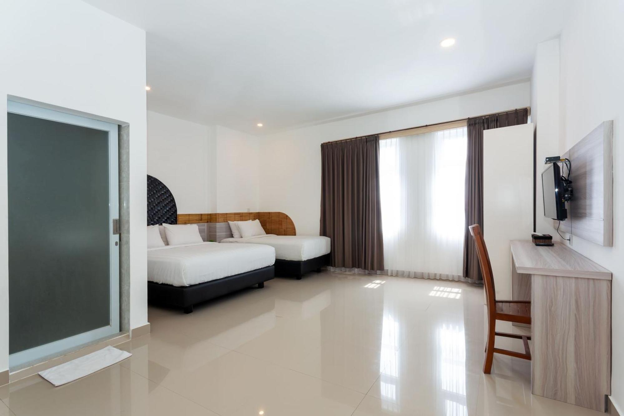 Cove De Tinaya Hotel 2*