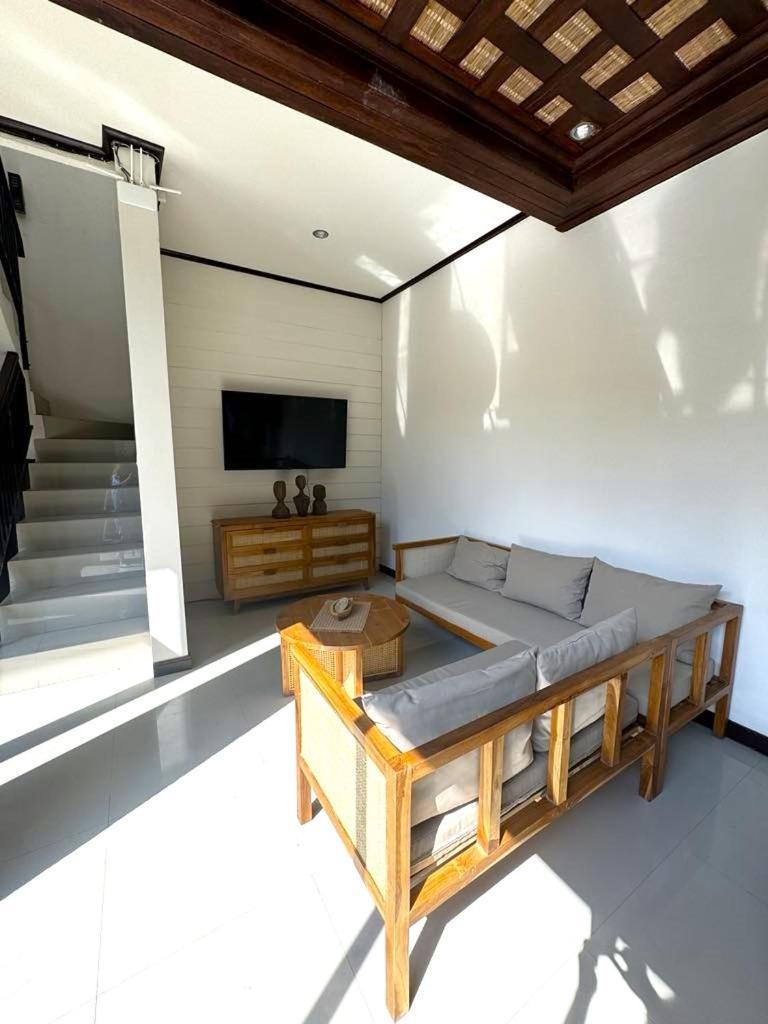 Cucu - - 3 Bedroom Villa