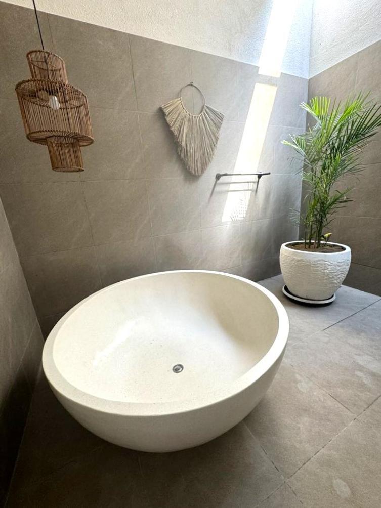 Cucu - - 3 Bedroom Villa Legian (Bali)