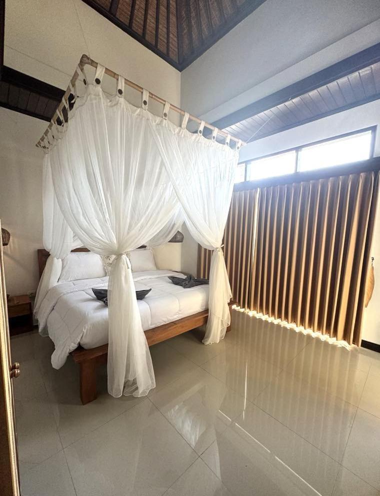 Cucu - - 3 Bedroom Legian (Bali)