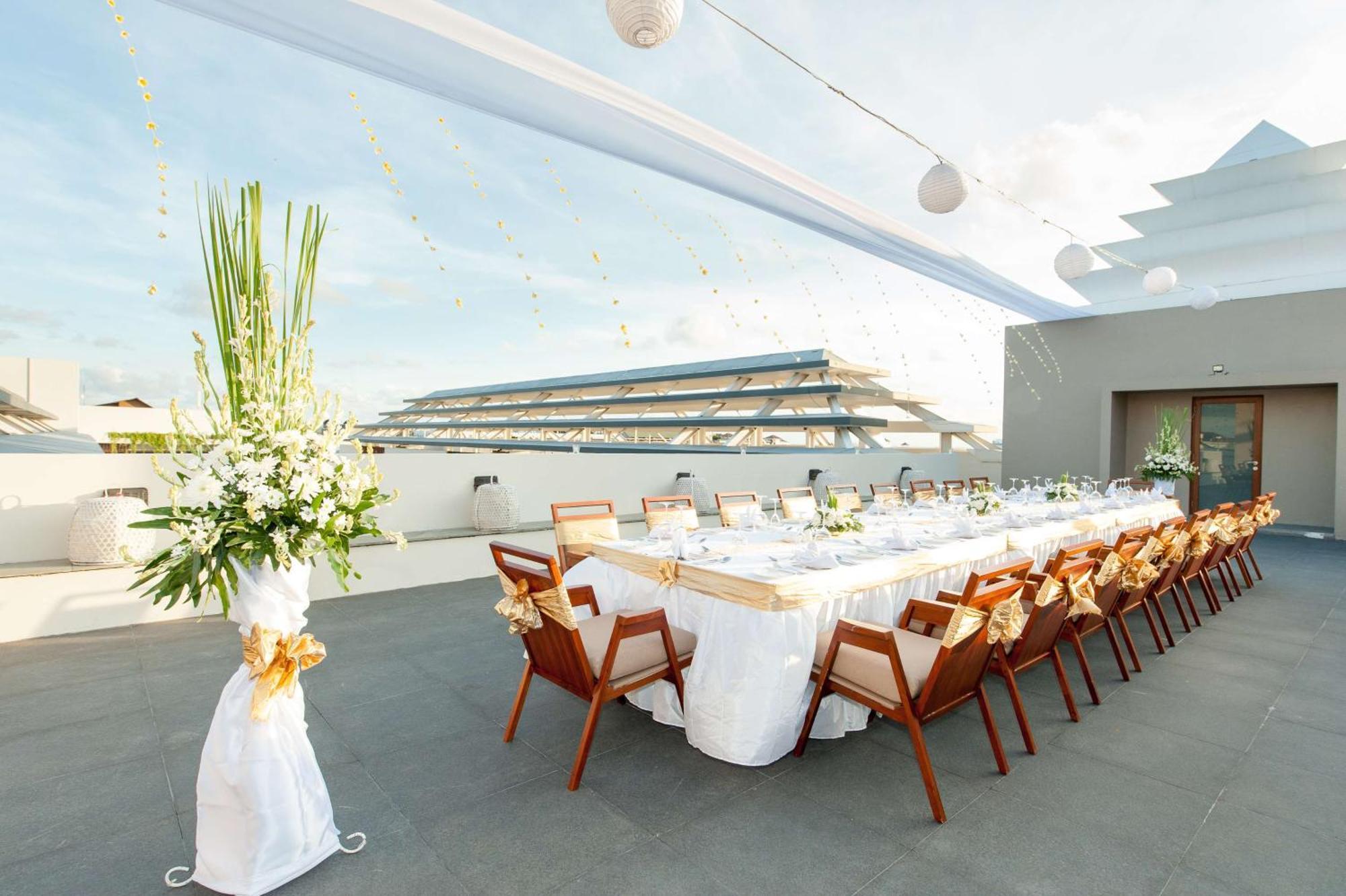 The Magani And 5* Legian (Bali)