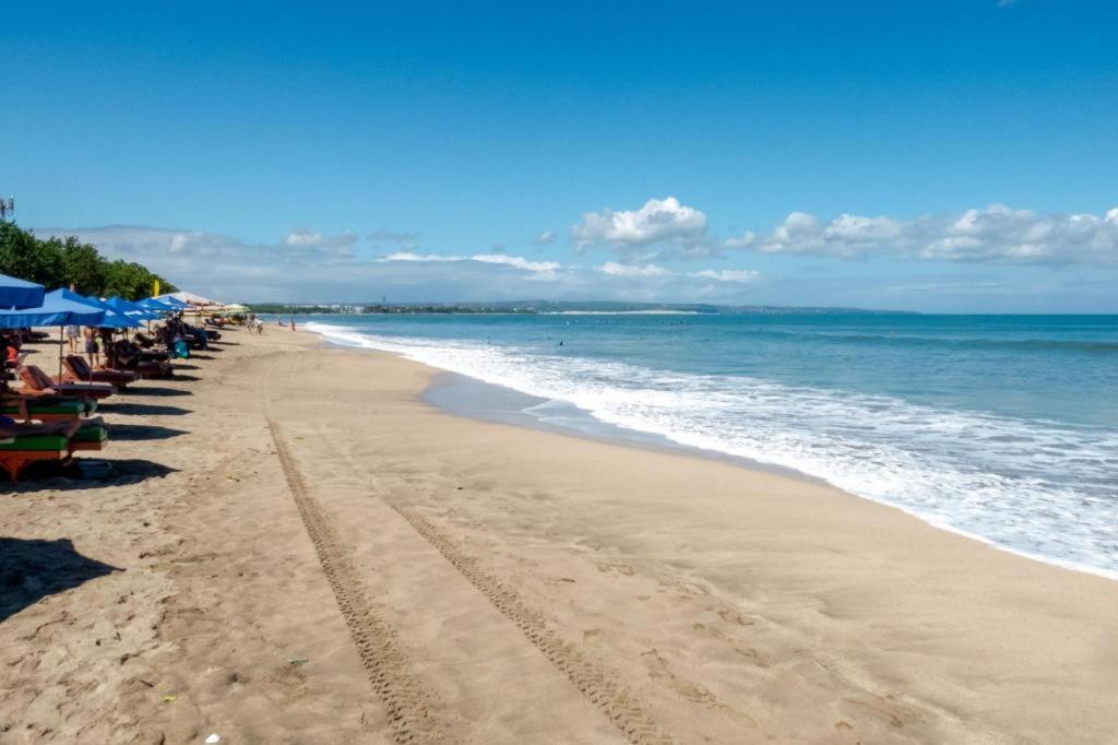 Maharani Beach Legian (Bali)