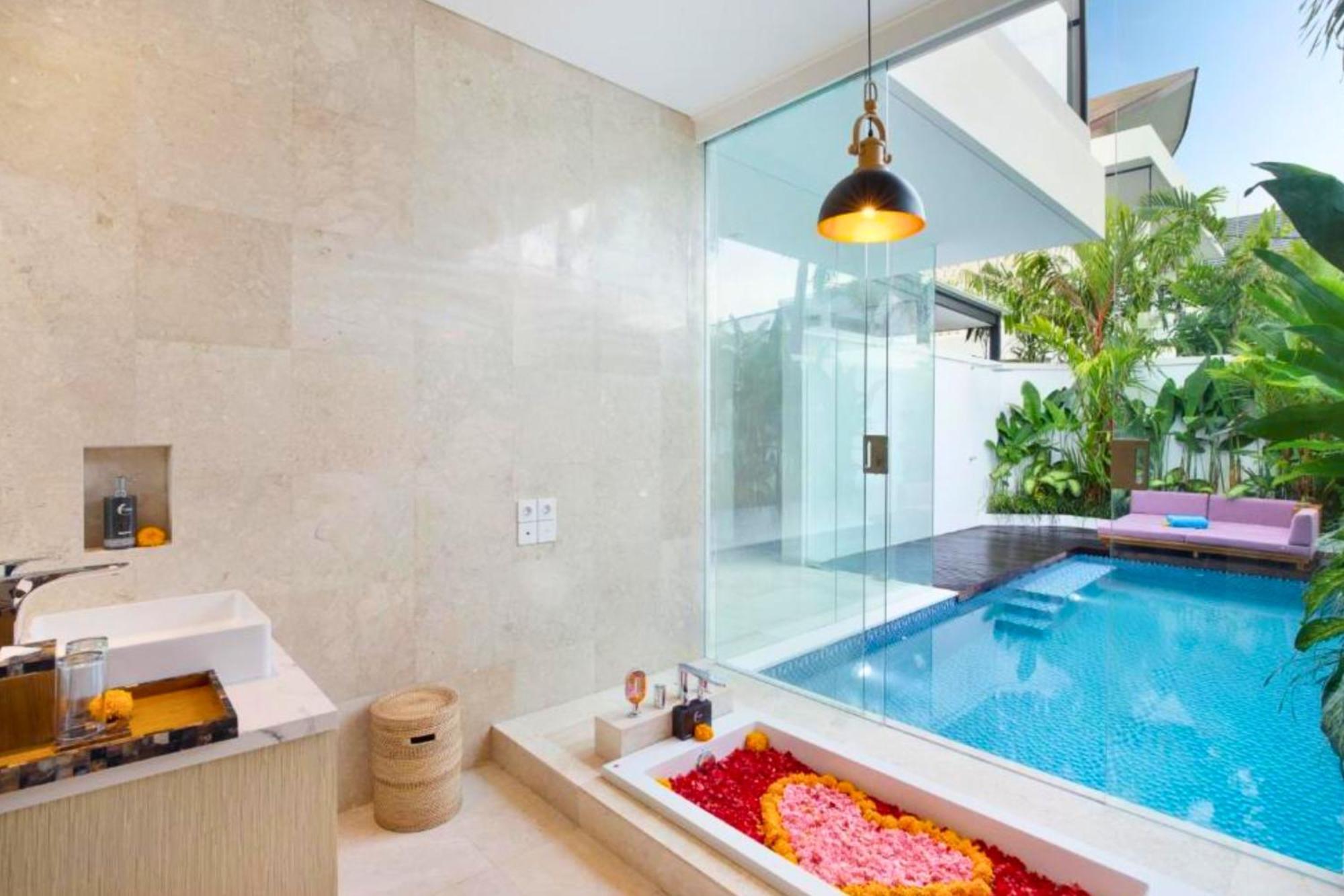 Modern 3 Bedroom Private Pool Zn103 Legian (Bali)
