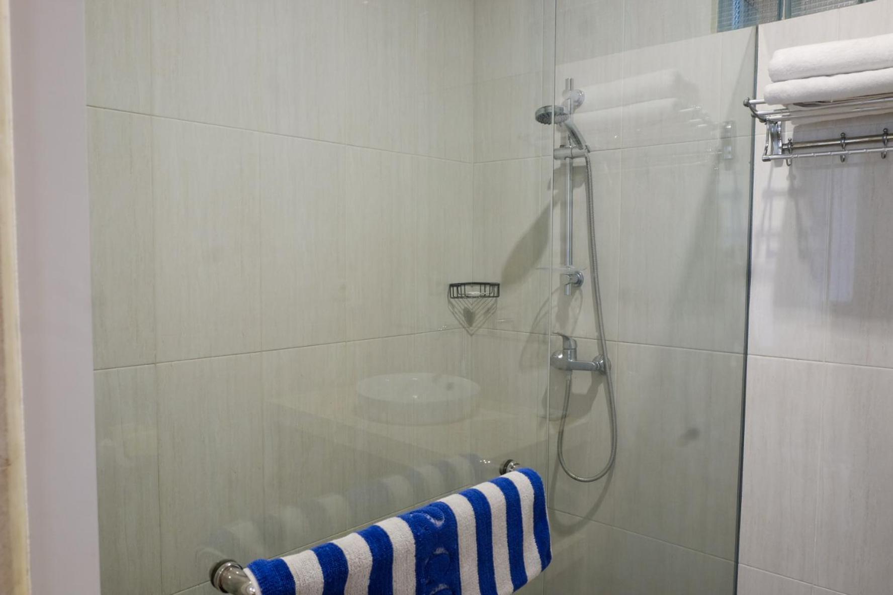Su's Hotel 2*