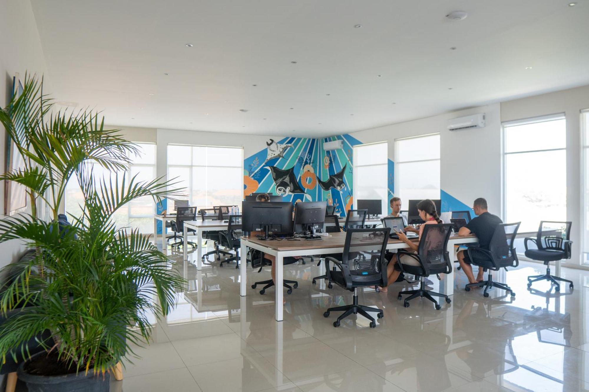 Bali Bustle Pararaton Coliving And Coworking Space * Legian