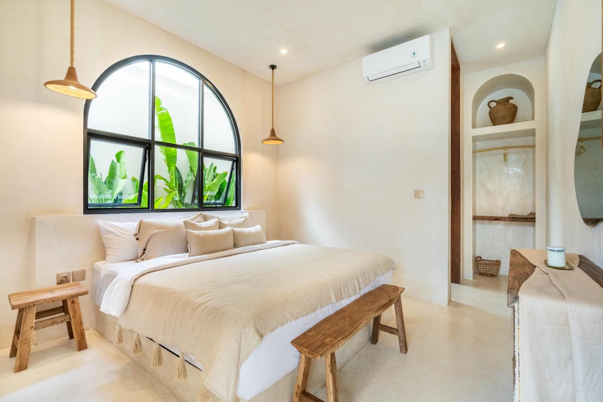 Casa Admire Villa *