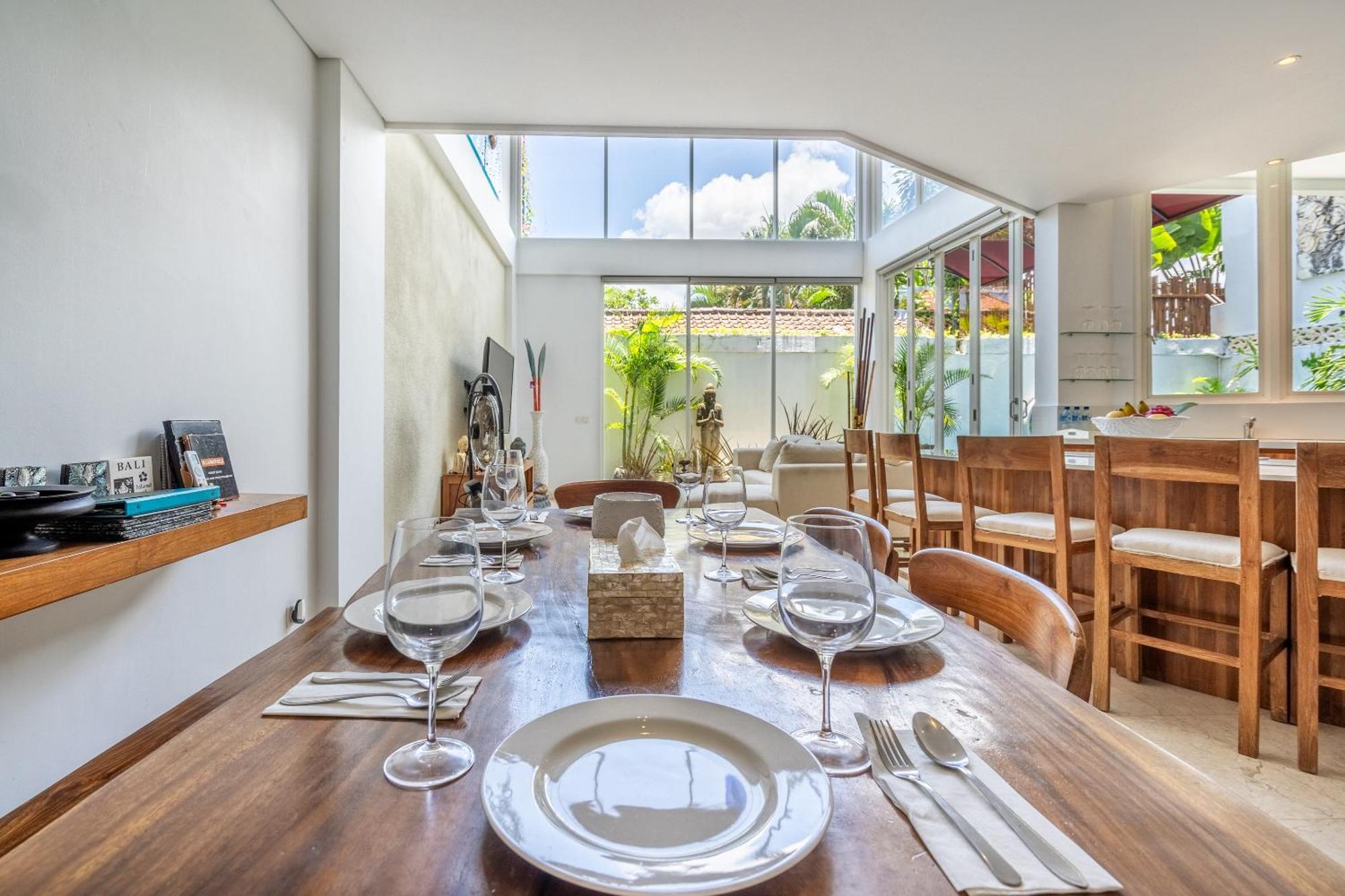 Aq-va & Seminyak Hotel 4*
